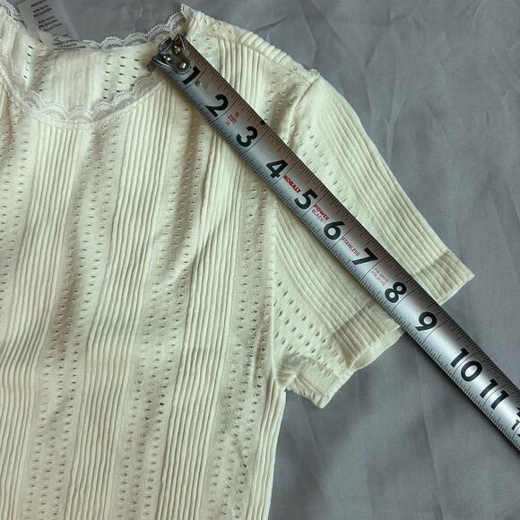 Social Revival Yellow/White, Eyelet, Lace Trimmed, Short Sleeve Crop Top- L/XL - Picture 6 of 8